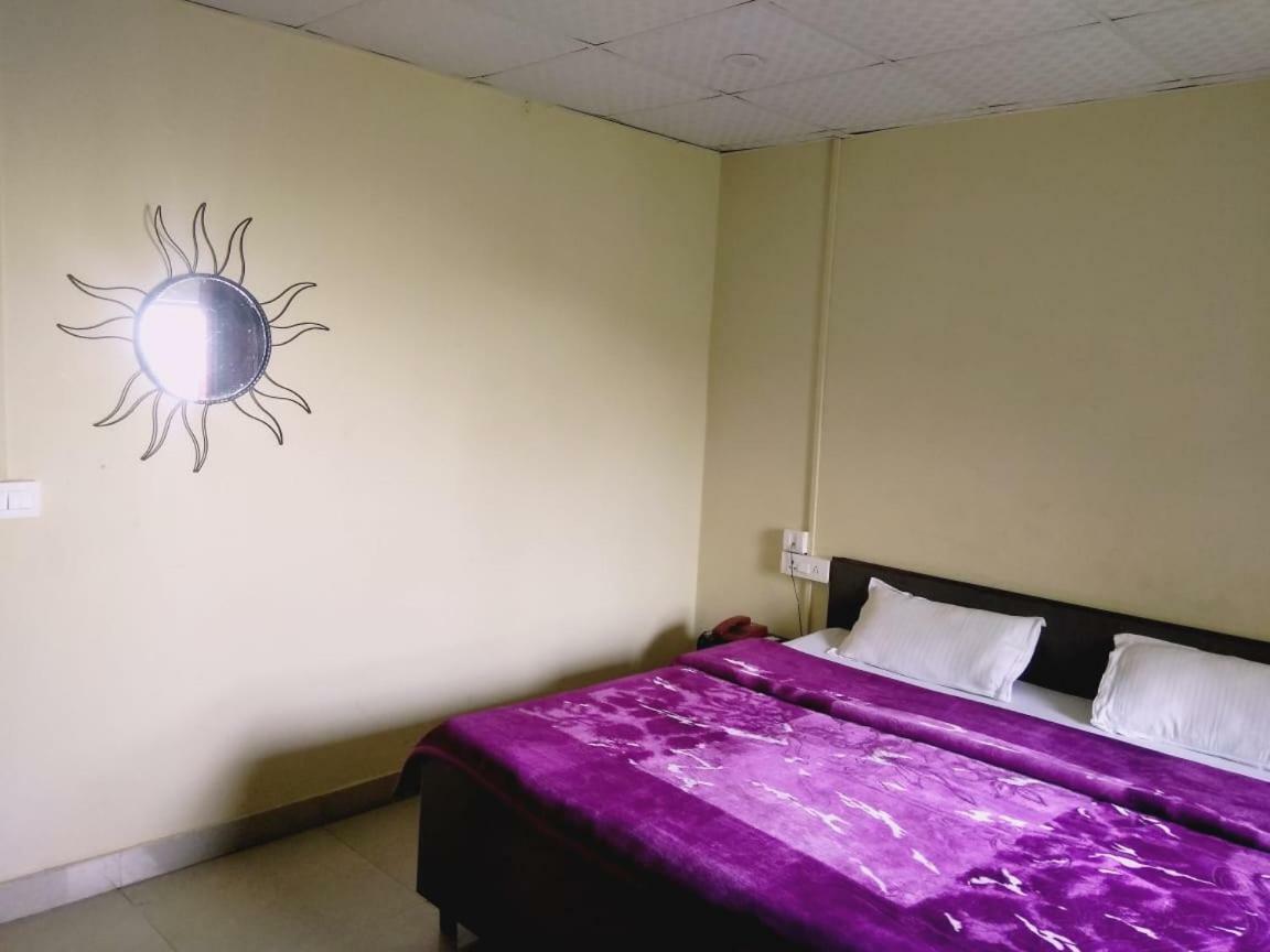 Hotel Gulmarg มัสซูรี ภายนอก รูปภาพ