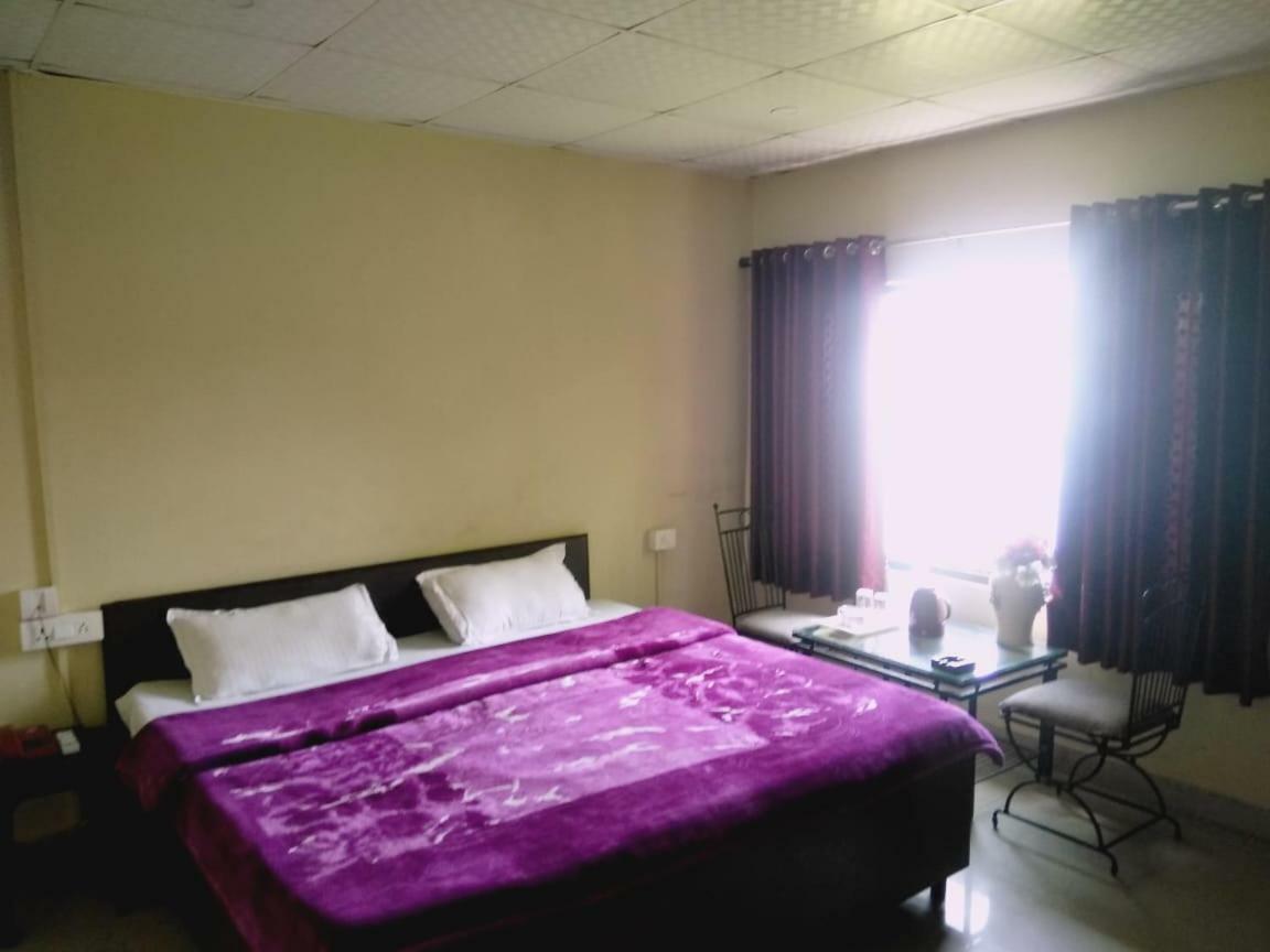 Hotel Gulmarg มัสซูรี ภายนอก รูปภาพ